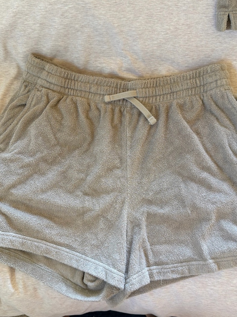 Everlane Women's Terry Drawstring Shorts - Tan
